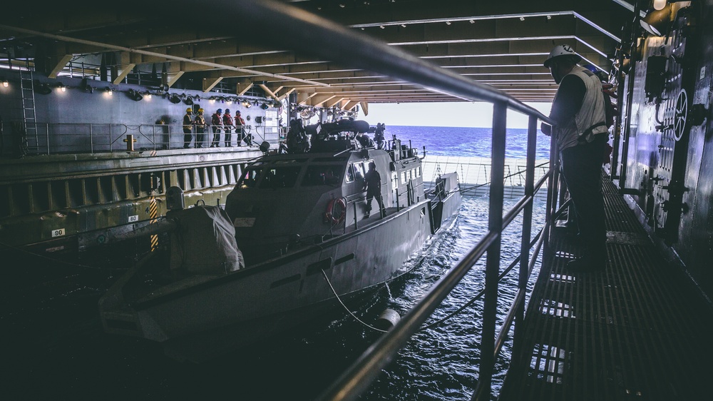 USS Comstock (LSD 45) | Patrol Boat Mk VI Integration