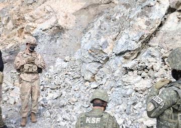 KFOR RC-E conducts joint demolition, observes KSF EOD certification