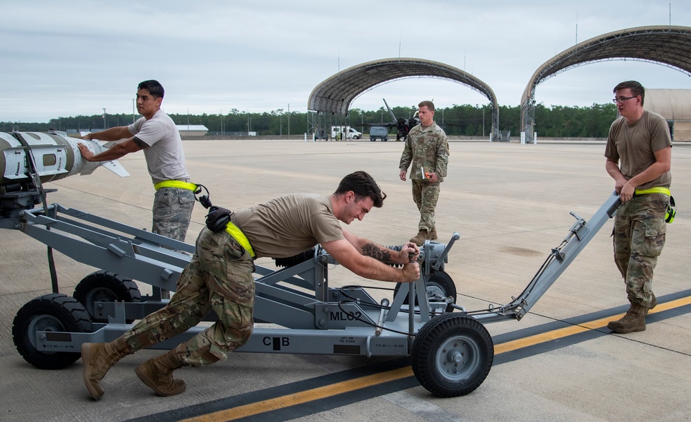 3rd quarter F-22 weapons load competition