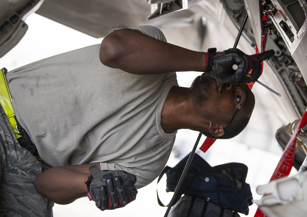 3rd quarter F-22 weapons load competition