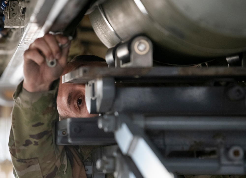 3rd quarter F-22 weapons load competition