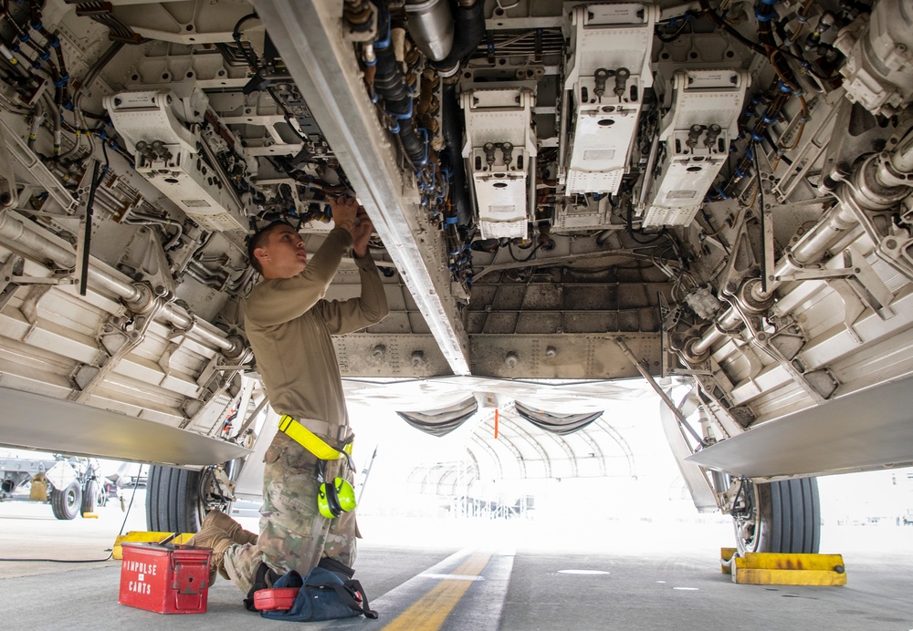 3rd quarter F-22 weapons load competition