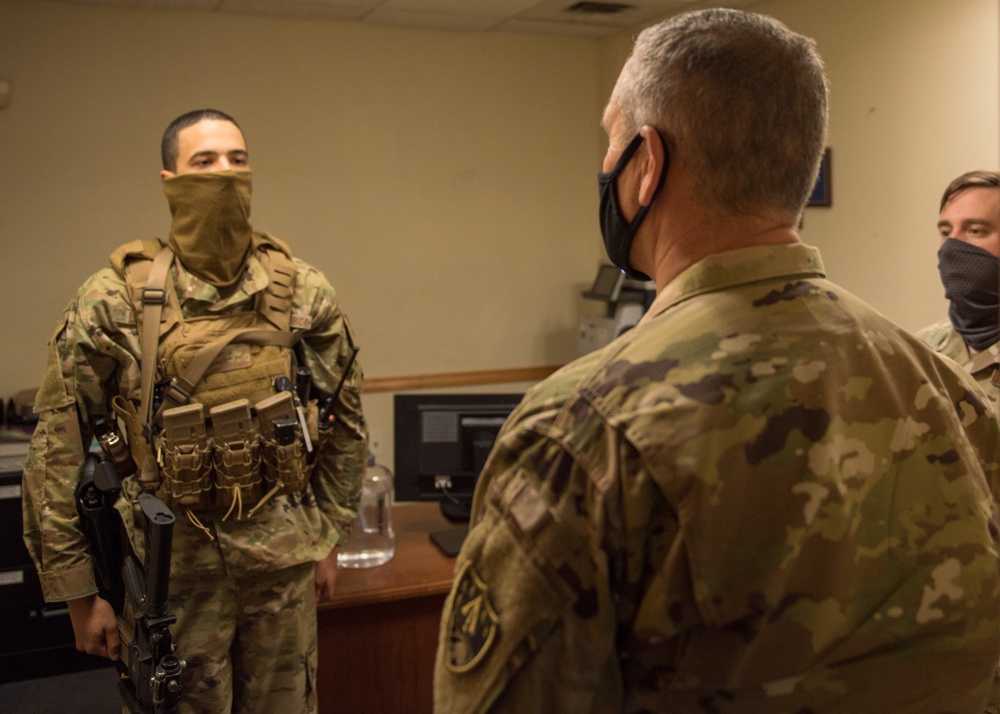 Commander of United States Space Command visits 6th Space Warning Squadron, Cape Cod Air Force Station, Mass.