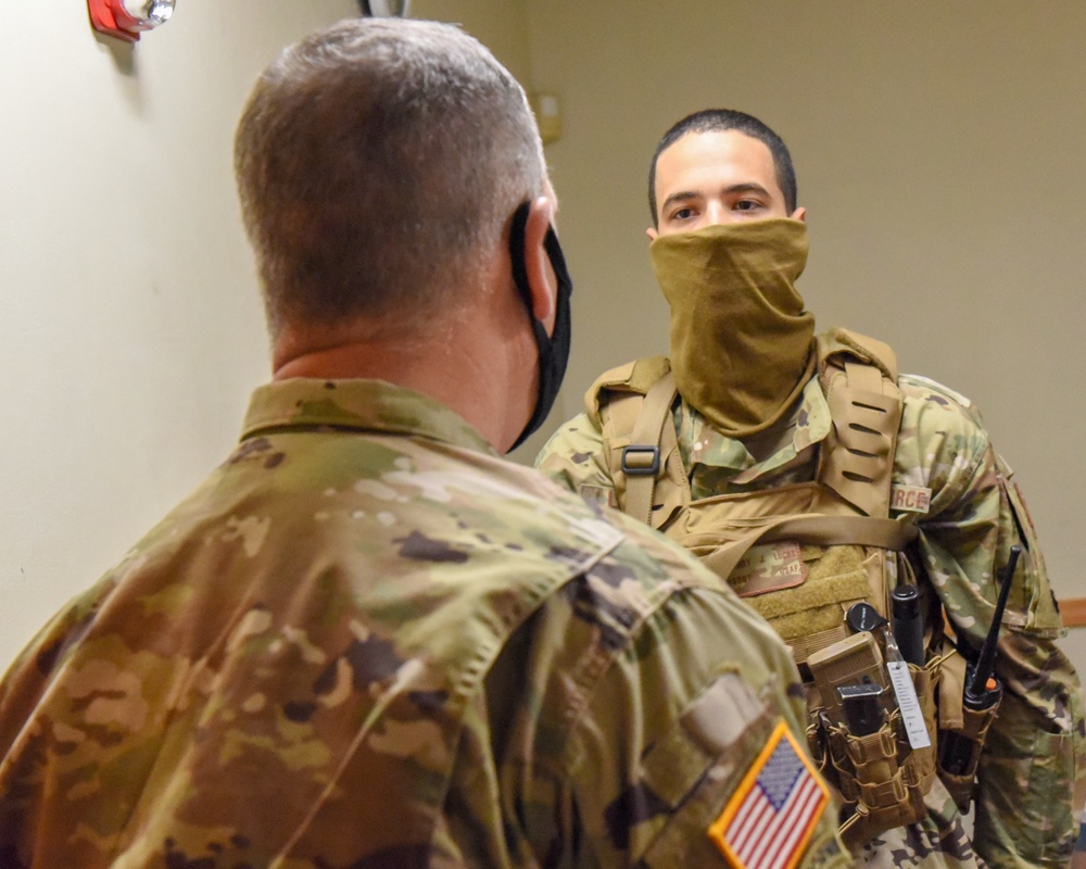 Commander of United States Space Command visits 6th Space Warning Squadron, Cape Cod Air Force Station, Mass.