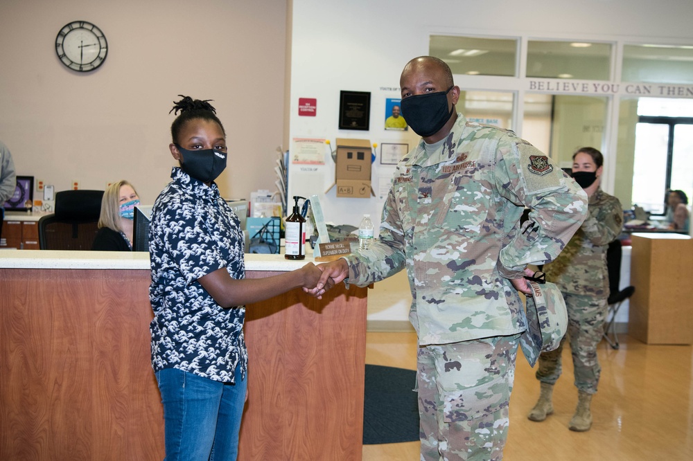 Dover AFB teen wins regional Military Youth of the Year
