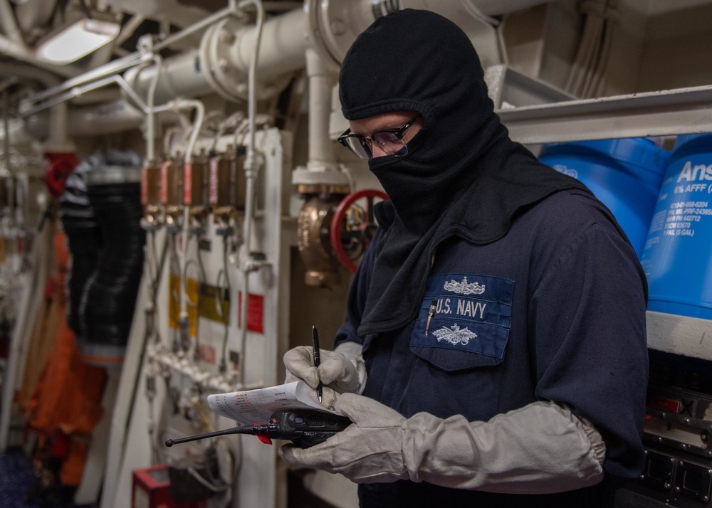 USS Barry Sailors Respond To A Simulated Casualty