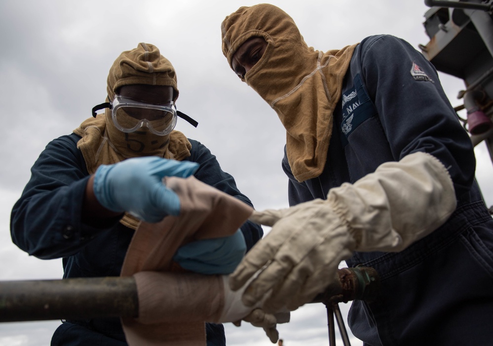 USS Barry Sailors Respond To A Simulated Casualty