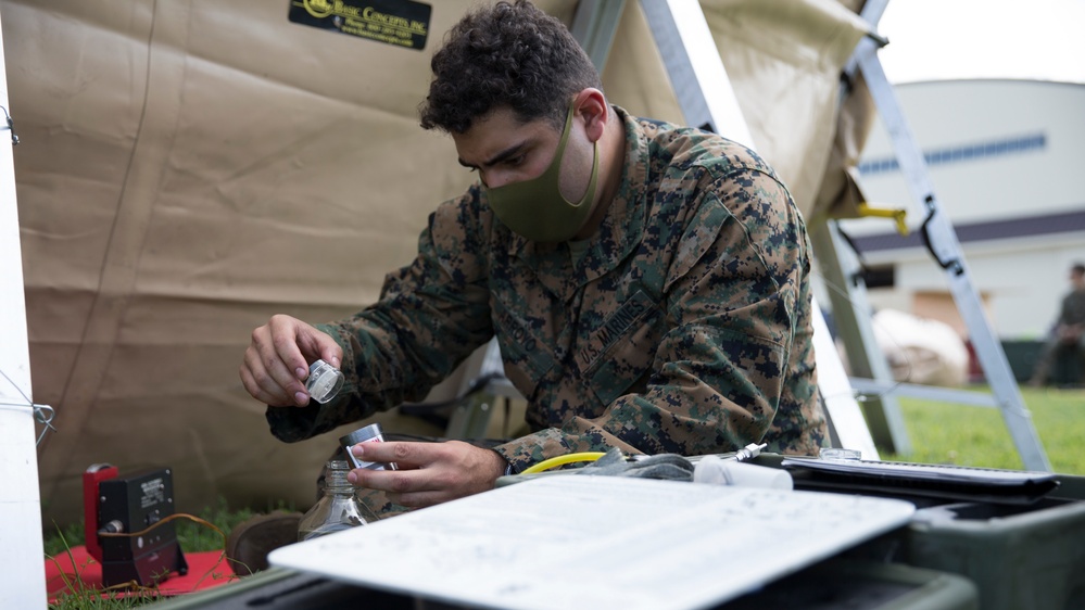 Joint FARP: US Marines, Army work together