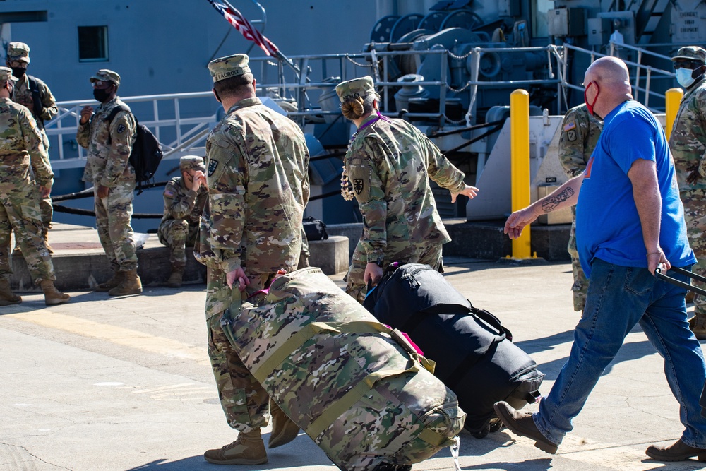 Crew Members of LSV 5 and LSV 6 Unload Their Gear