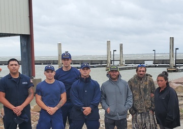 Coast Guard rescues 6 people from grounded vessels near Rollover Pass in Gilchrist, Texas