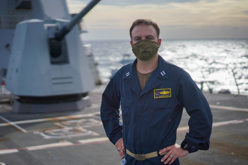 USS Halsey Conducts Portrait Operations