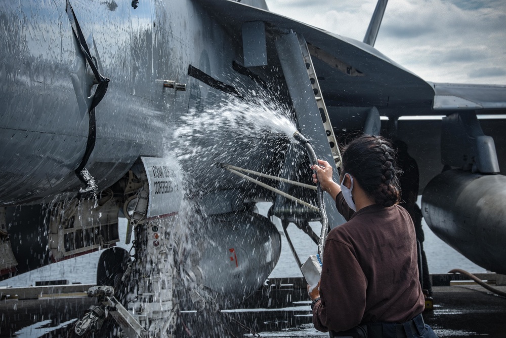 USS Ronald Reagan Helo Operations