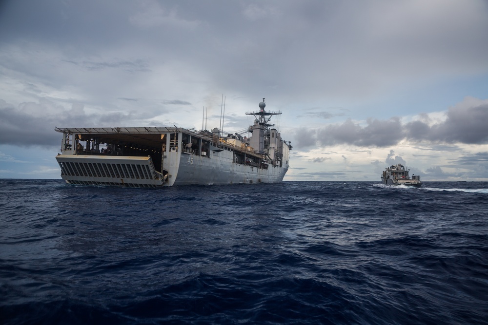 USS Comstock (LSD 45) | Mk VI Patrol Boats Maritime Operations
