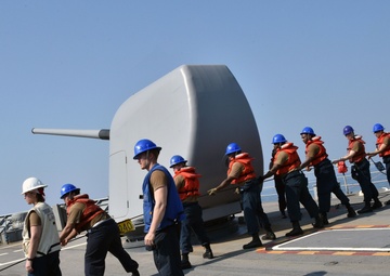 USS PHILIPPINE SEA VERTREP/RAS WITH USNS MATTHEW PERRY
