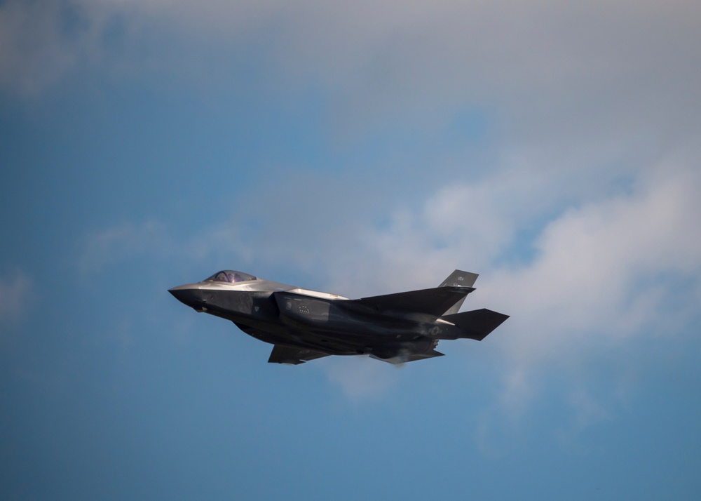 F-35A Lightning ll Demonstration Team performs at 2020 Wings Over Houston Airshow