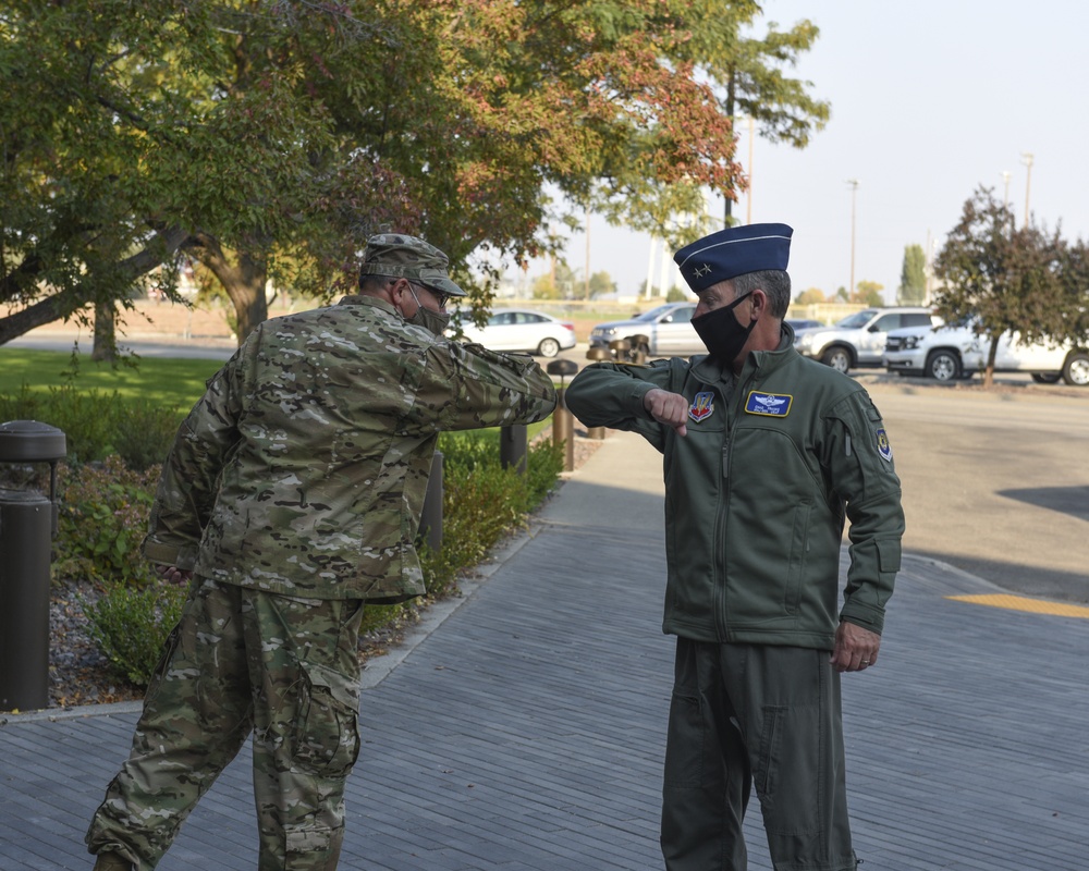 15 AF leaders solidify key partnership and view Gunfighter's creative solutions improving readiness