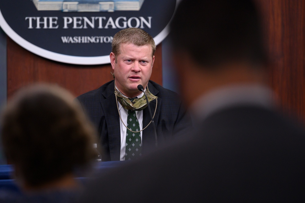 Army Leaders Hold Media Briefing at Pentagon