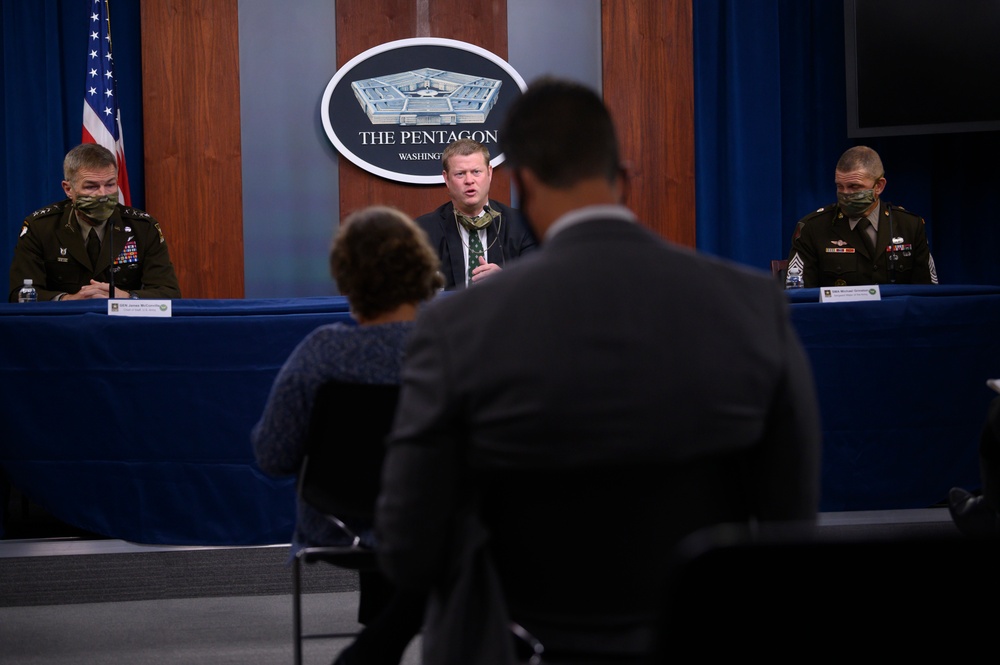 Army Leaders Hold Media Briefing at Pentagon