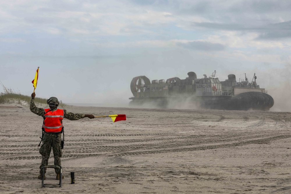 Iwo Jima Conducts SWATT Off the Coast of North Carolina