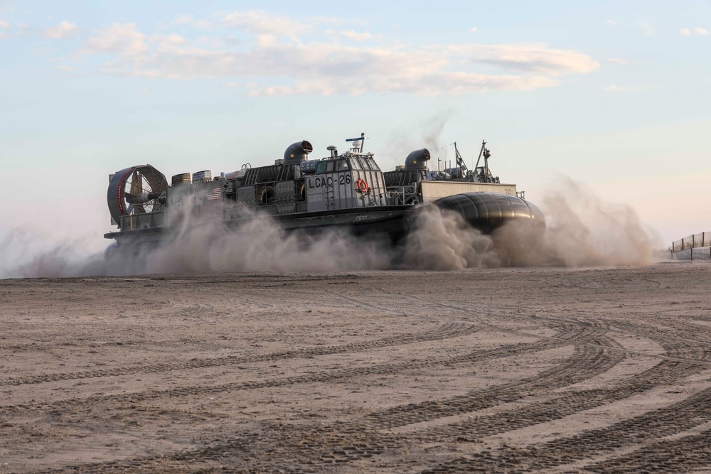 Iwo Jima Conducts SWATT Off the Coast of North Carolina