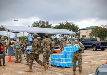 Texas Guardsmen satisfy thirst for Lake Jackson