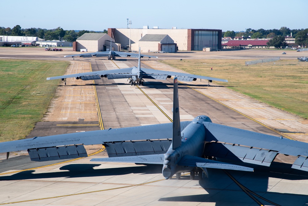 DVIDS - Images - B-52 Elephant Walk [Image 8 Of 8]