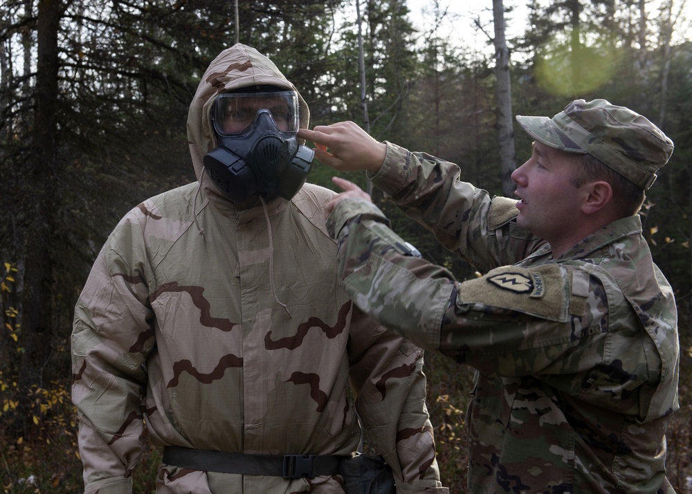 ‘Oak’ paratroopers conduct gas chamber training at JBER