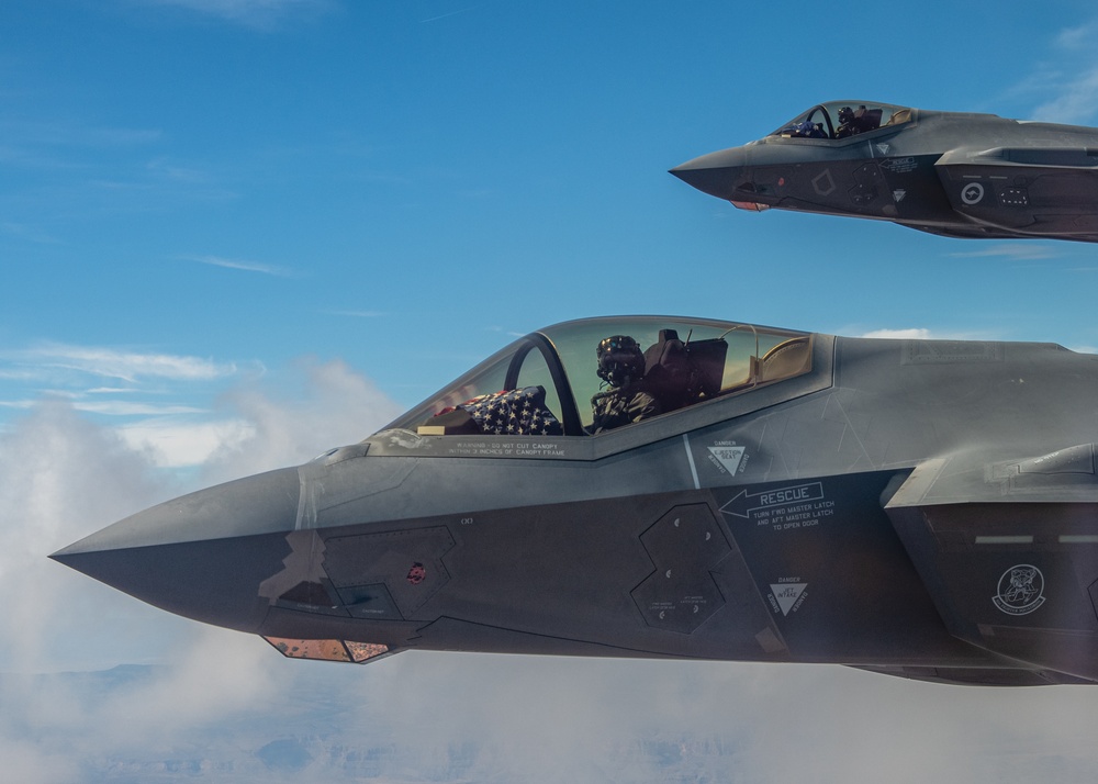 U.S. Air Force celebrates RAAF partnership with commemoration flight over Arizona