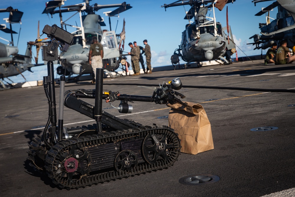 EOD enhance robot manipulation training aboard USS New Orleans