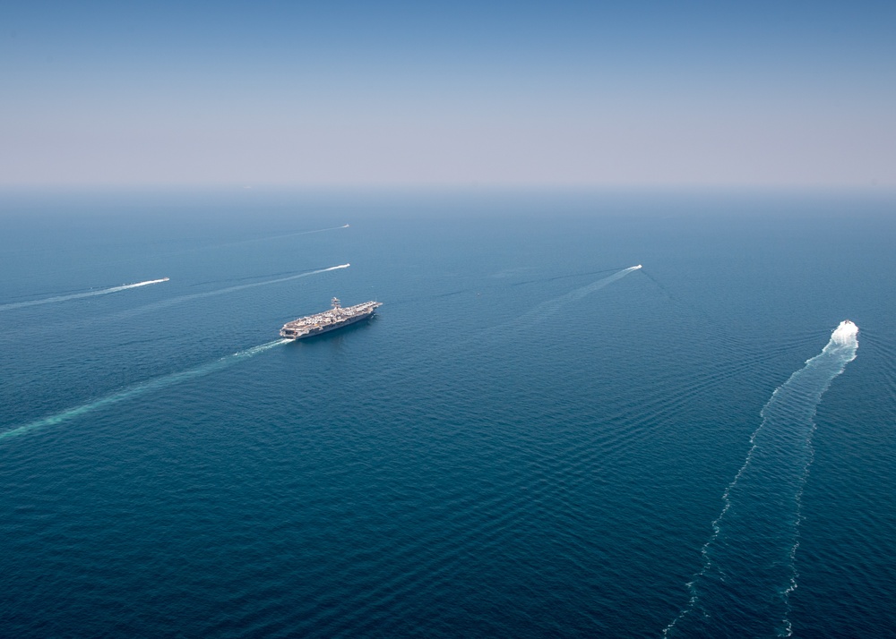 USS Nimitz (CVN 68) departs Bahrain