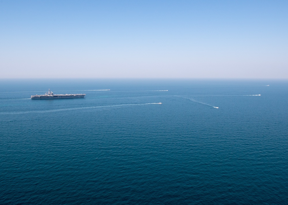 USS Nimitz (CVN 68) departs Bahrain