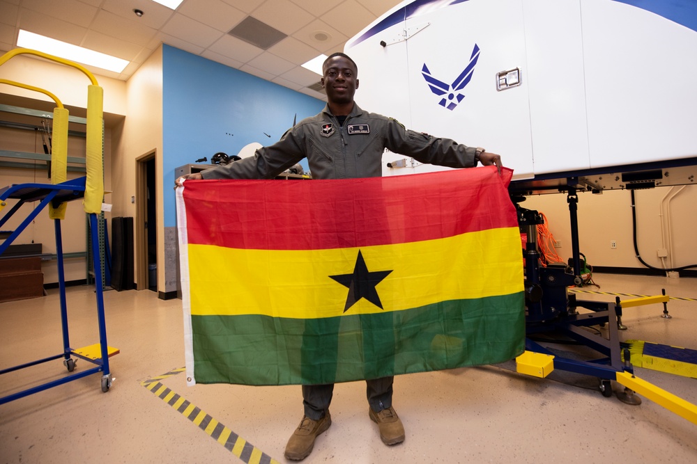 Ghanaian Airman obtains U.S. citizenship, trains future combat aviators