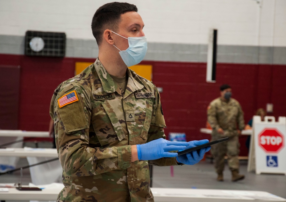 Task Force South Soldiers help screen Vegas residents for COVID-19