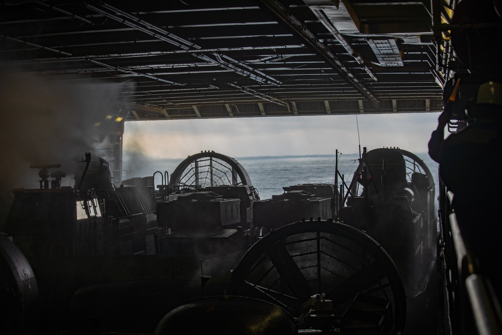 15th MEU Marines, Sailors transport HIMARS from ship to shore