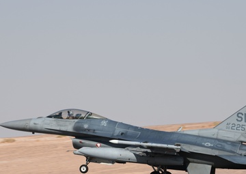 F-16 “Gamblers” arrive at PSAB
