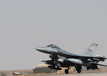 F-16 “Gamblers” arrive at PSAB