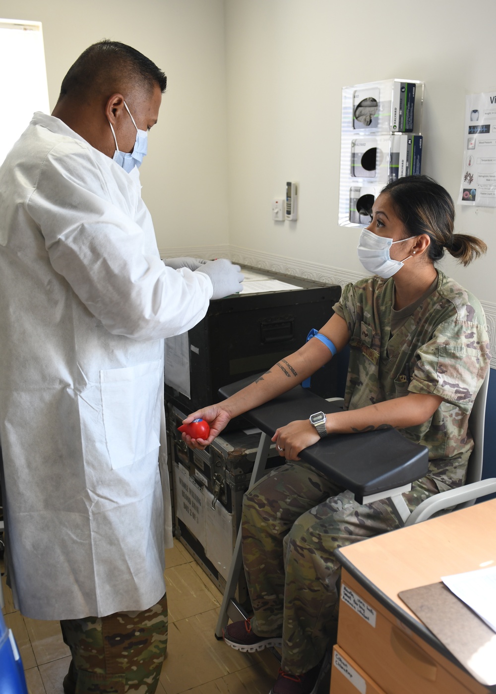 AUAB Airmen donate life-saving blood platelets