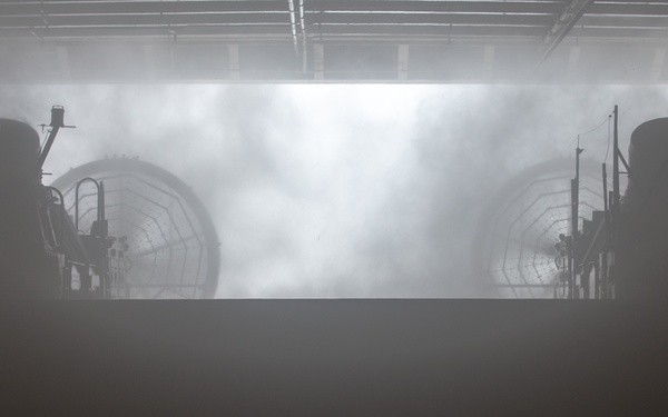 LCACs conduct in-stream onload to USS Somerset