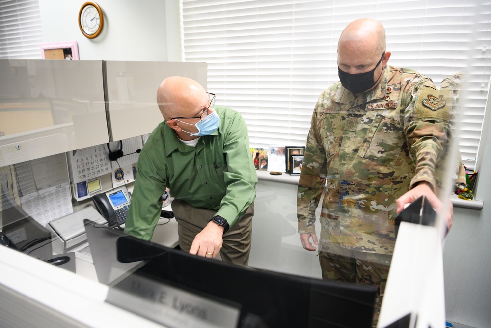 Leadership Rounds: 60th Comptroller Squadron