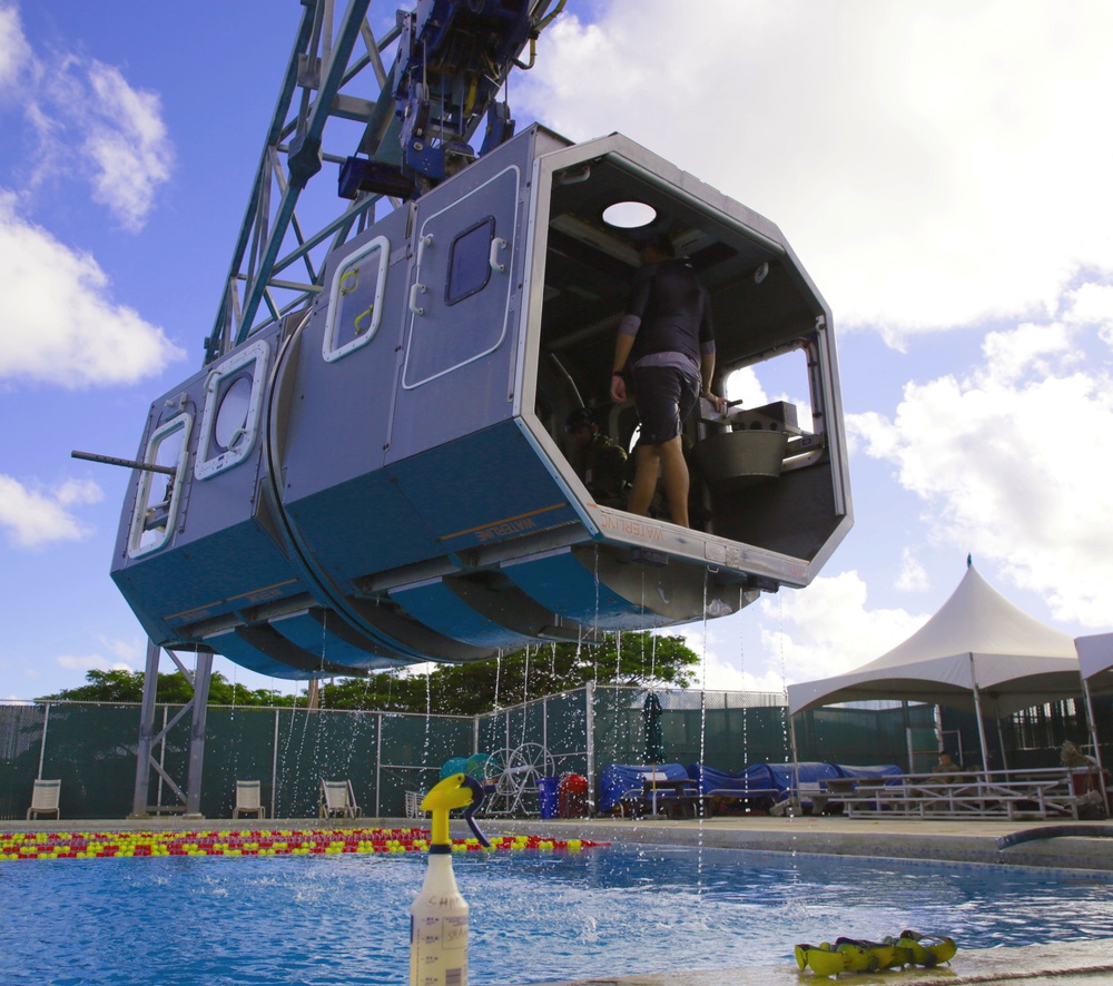 25th CAB Soldiers Participate in Underwater Egress Training