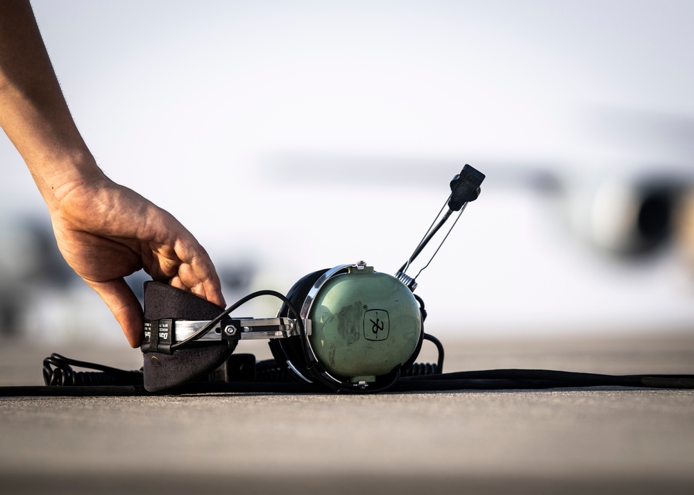 KC-135 refuels F-35s in support of Operation Inherent Resolve