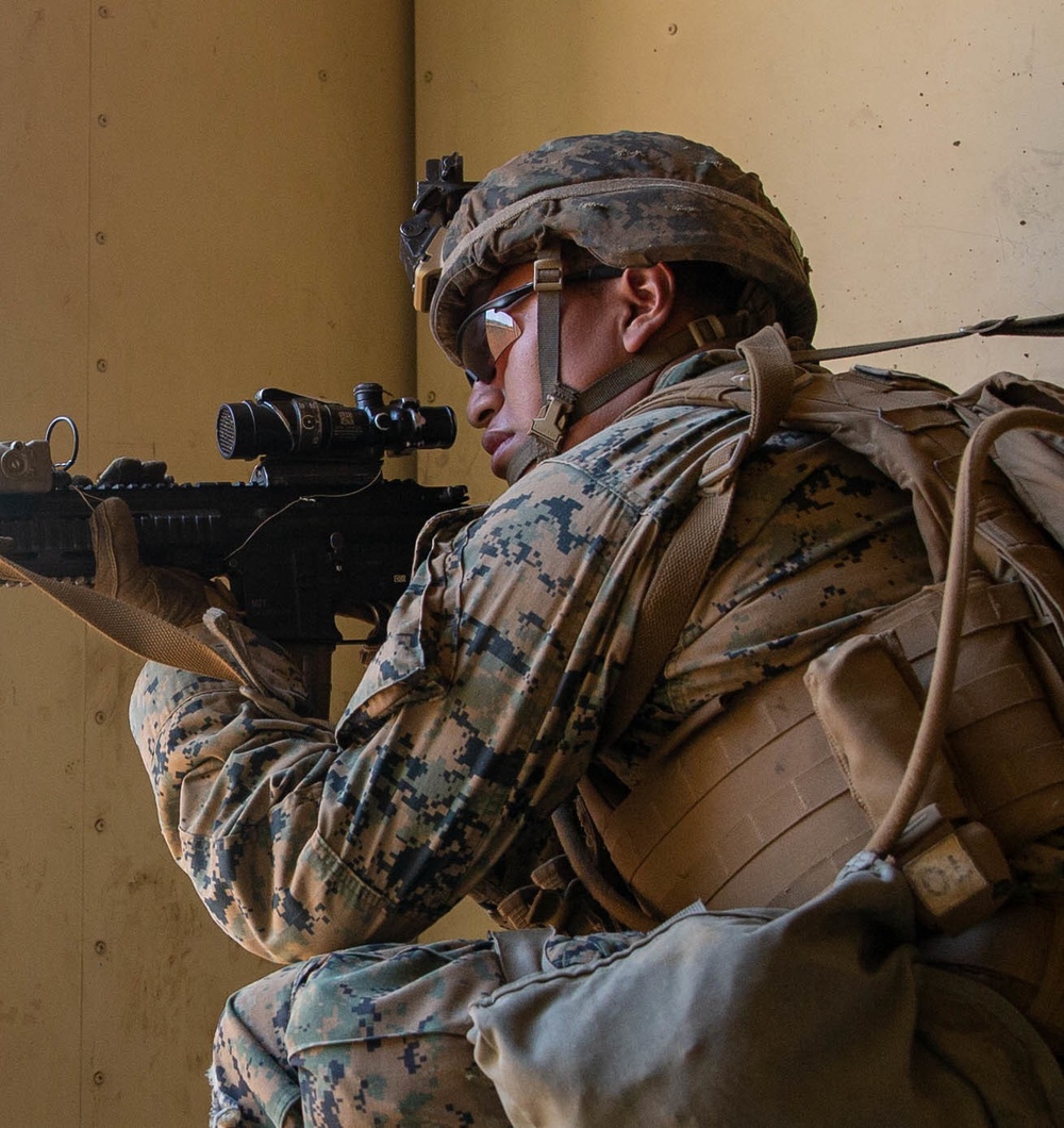 1st Battalion 1st Marines conduct mechanized during V11's MCCRE