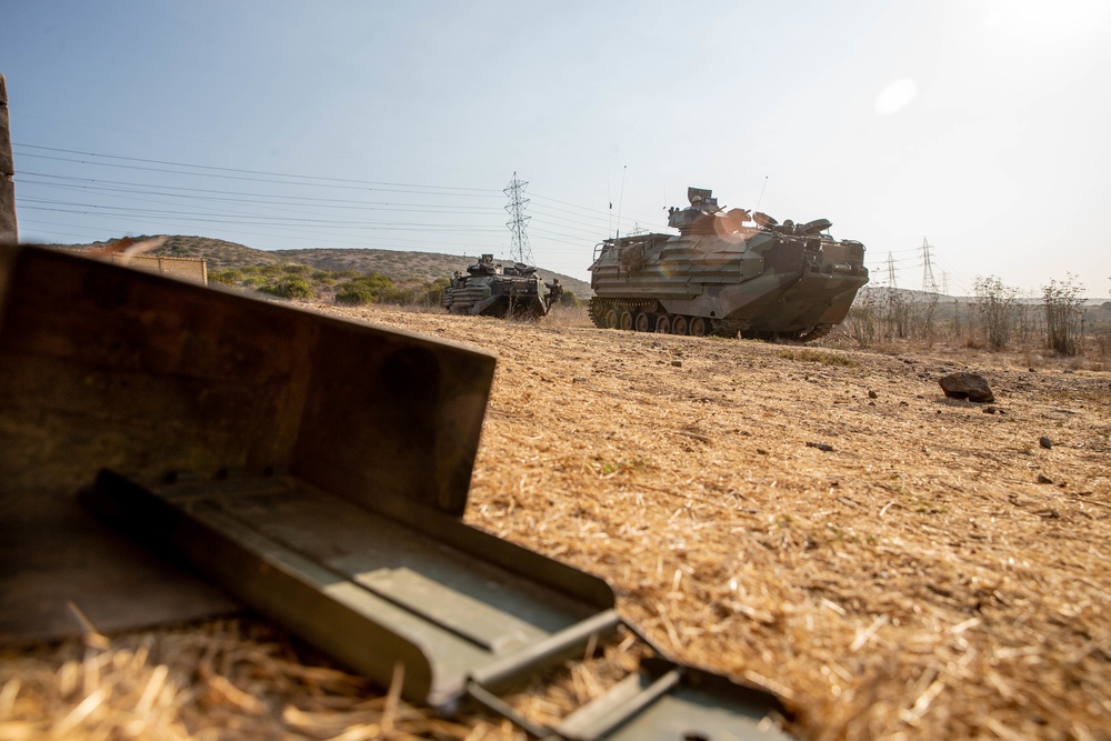 1st Battalion 1st Marines conduct mechanized during V11's MCCRE