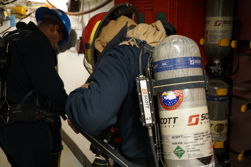 USS Ramage Conducts Damage Control Training