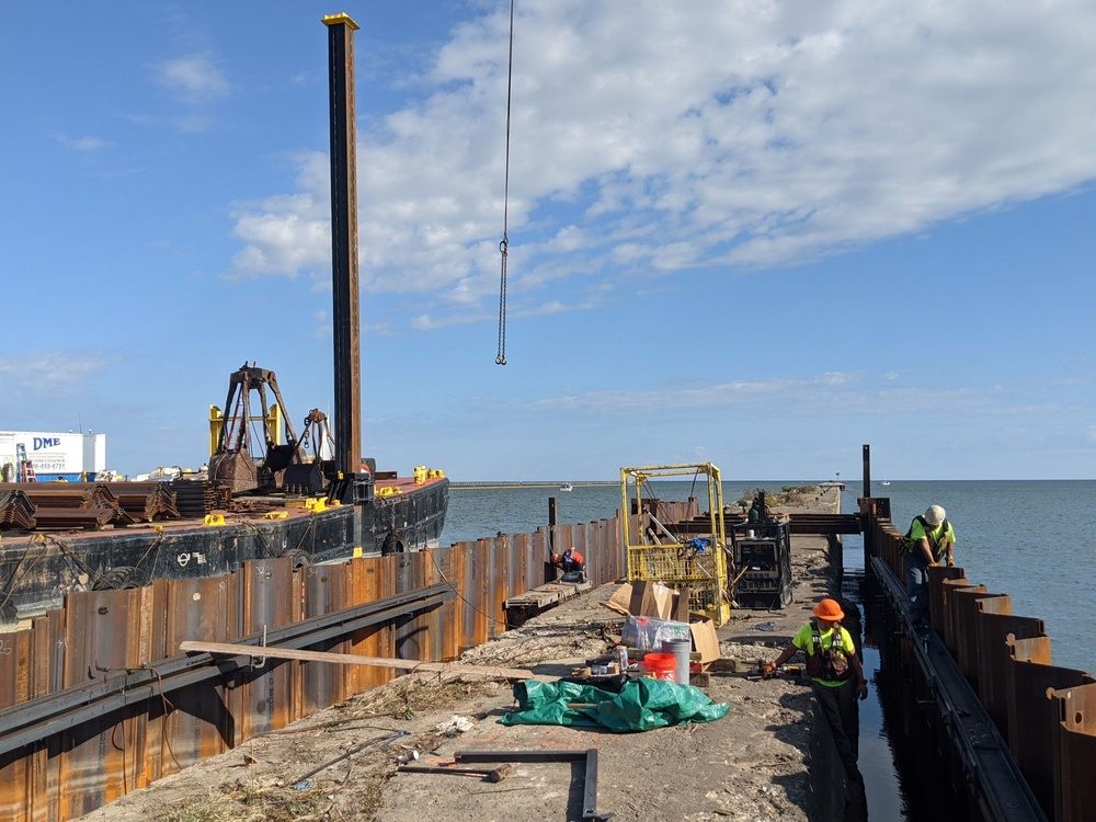 USACE-Buffalo District commander visits Rochester Harbor E. Pier repairs