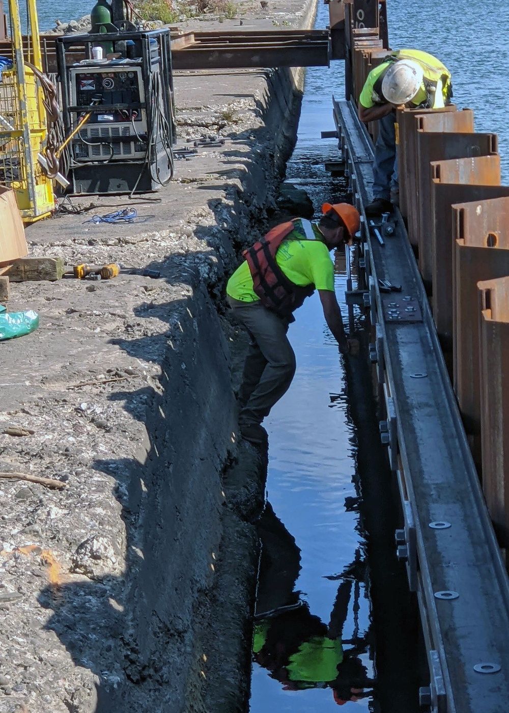 USACE-Buffalo District commander visits Rochester Harbor E. Pier repairs