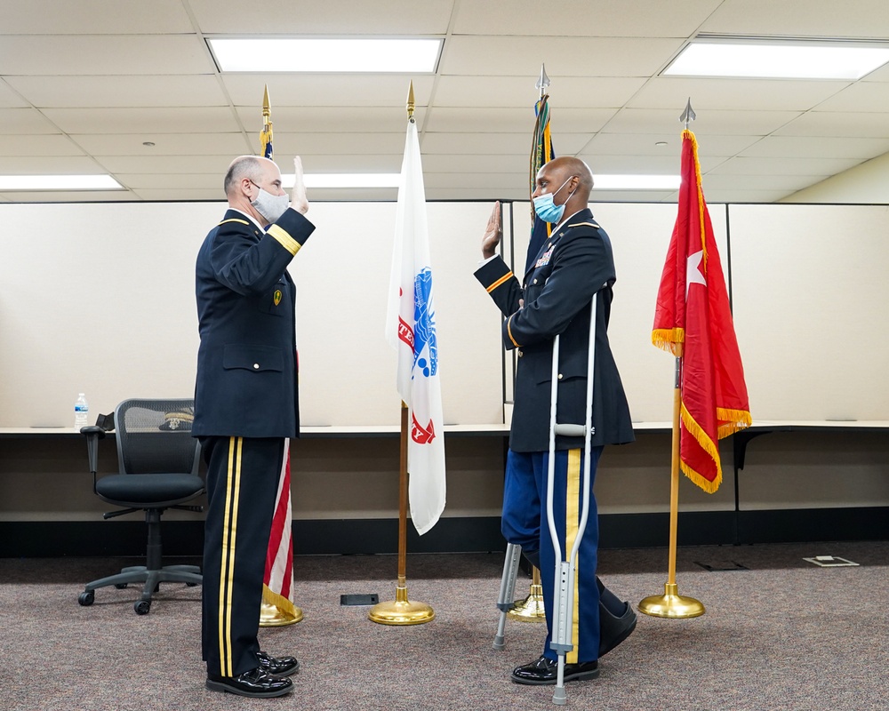 Headquarters and Headquarters Company Promotes New Lieutenant Colonel