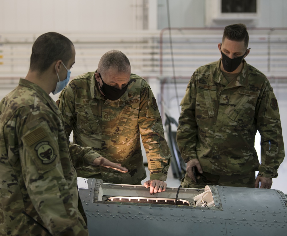 Indiana State Command Chief visits 122nd Fighter Wing