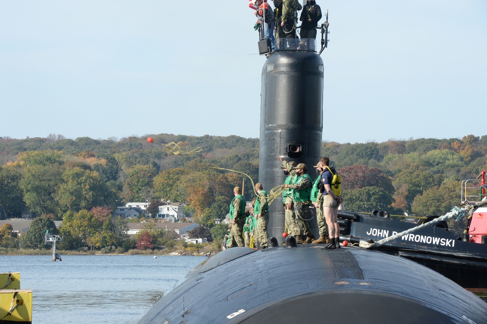 USS Montpelier conducts routine operations