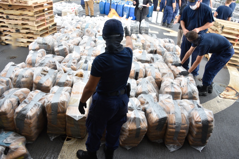 Coast Guard Cutter Escanaba offloads $85.9 million in narcotics at Port Everglades, Florida